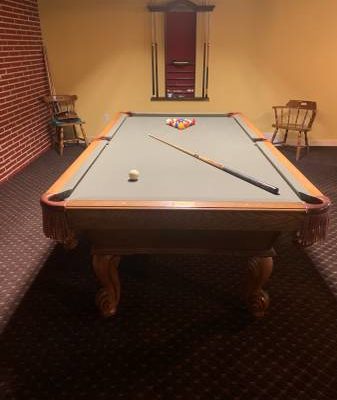 7ft Olhausen Pool Table